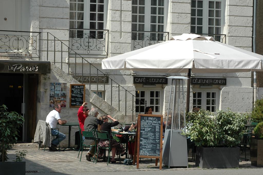 Le Parvis Acomodação com café da manhã Chartres Exterior foto