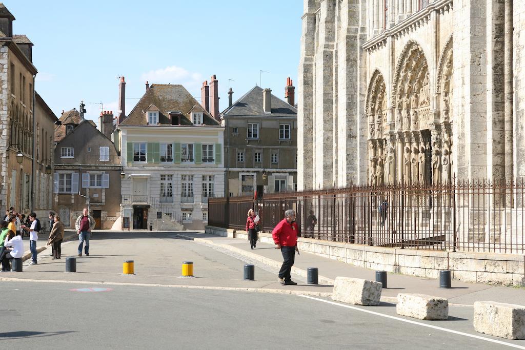 Le Parvis Acomodação com café da manhã Chartres Exterior foto